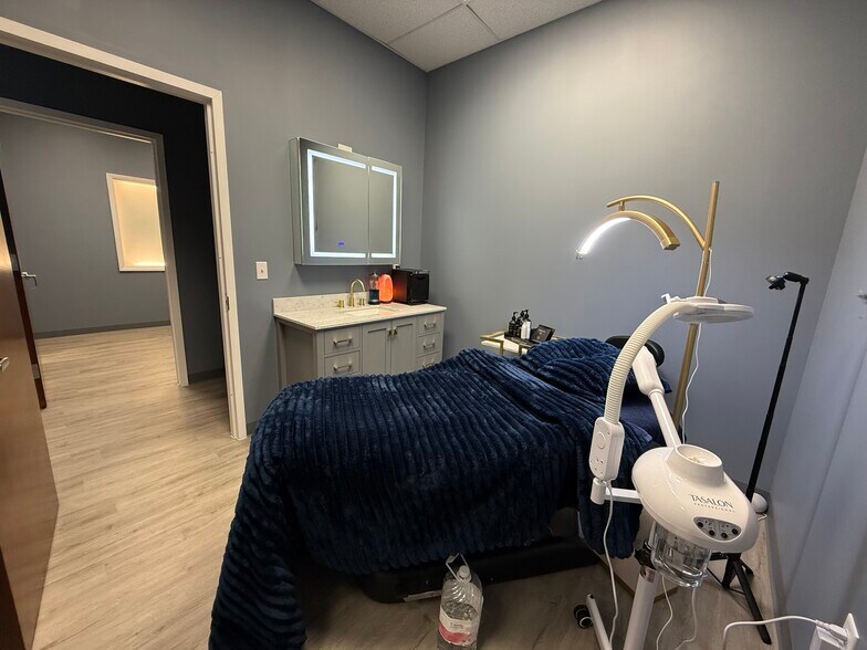 More Photos Of 294-298 State St, Hackensack Medical For Sale