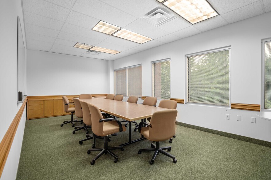 More Photos Of 46650 Corporate Dr, Lexington Park Office For Sale