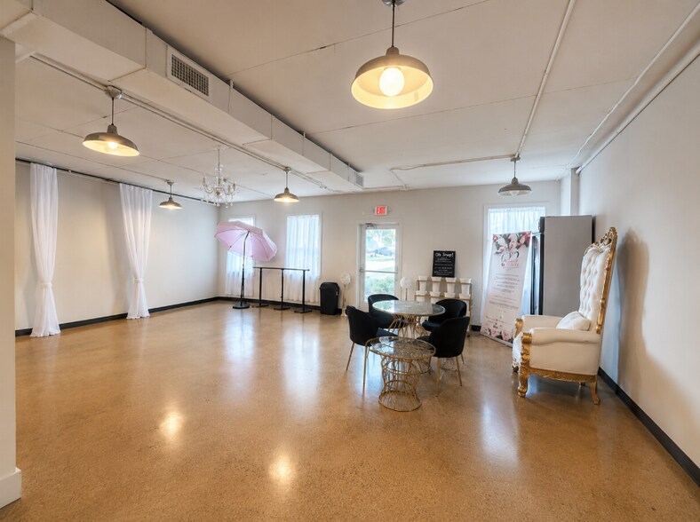 More Photos Of 2525 Lebanon Pike, Nashville Office For Lease