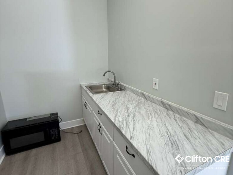 More Photos Of 5900-5906 Madison St, West New York Apartments For Lease