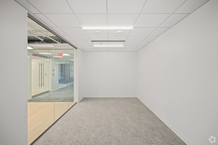 More Photos Of 2001 L St NW, Washington Office For Lease