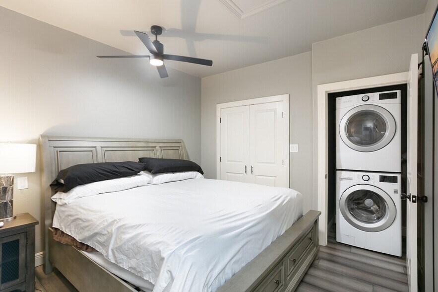 More Photos Of 301 W State Highway 72, Kenedy Hotel For Sale