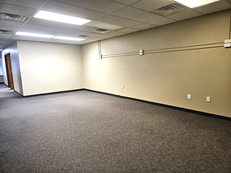 More Photos Of 6270 State St, Saginaw Freestanding For Sale