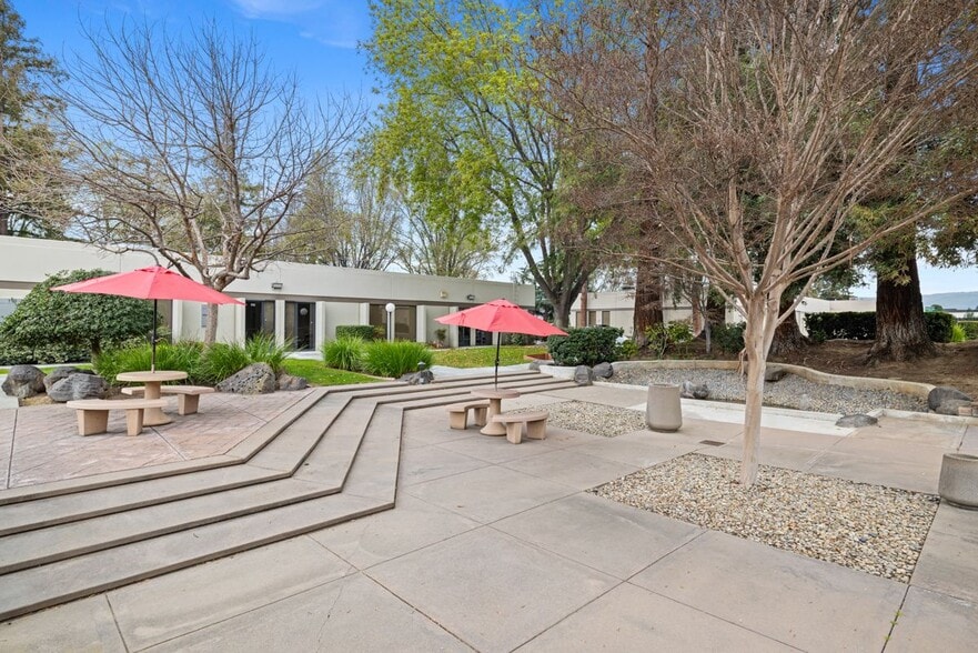 More Photos Of 2170-2190 Paragon Dr, San Jose Unknown For Lease