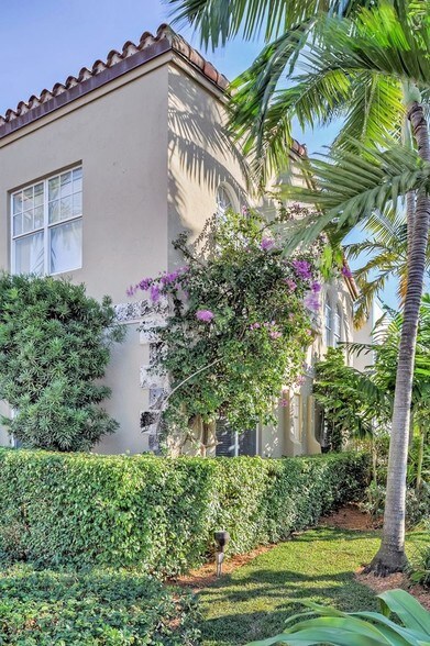 More Photos Of 530 11th St, Miami Beach Loft Creative Space For Sale