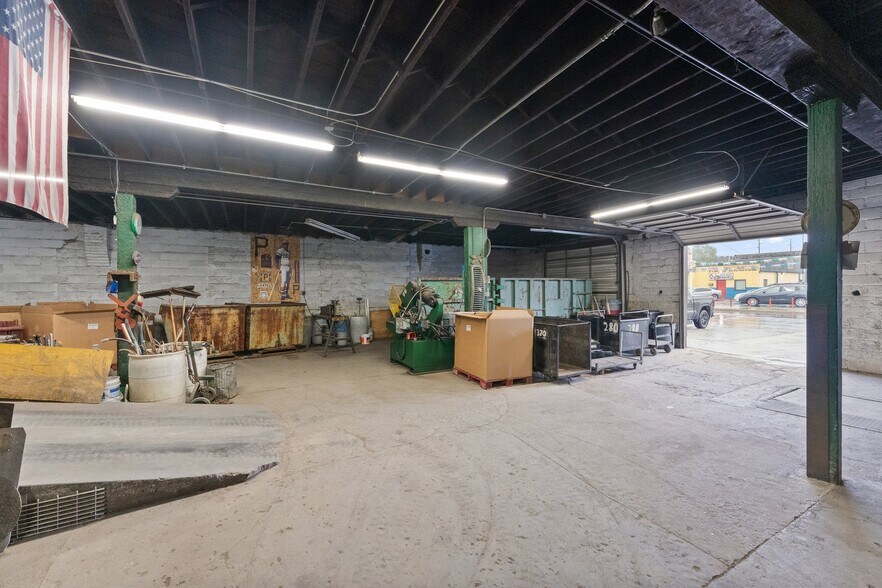 More Photos Of 741 Hoffman St, Hammond Industrial For Sale