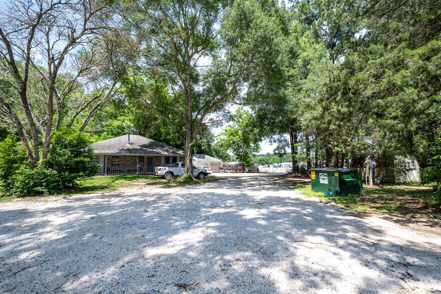 More Photos Of 7820 FM 1010 Rd, Cleveland General Retail For Sale