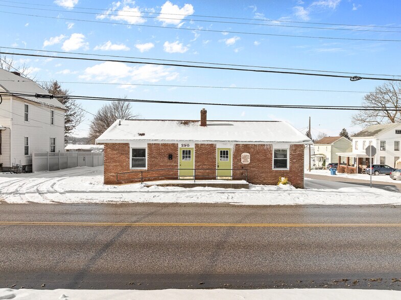 Primary Photo Of 293 N Ellsworth Ave, Salem Medical For Lease