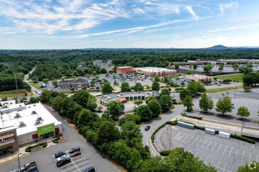 More Photos Of 2043-2049 Catawba Valley Blvd SE, Hickory Restaurant For Lease