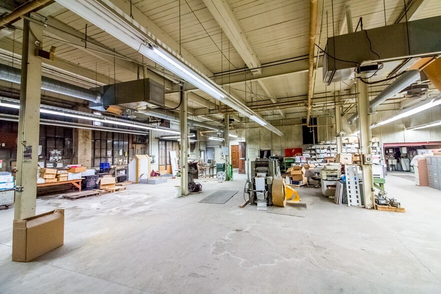 More Photos Of 3800-3812 Euclid Ave, Cleveland Light Manufacturing For Lease