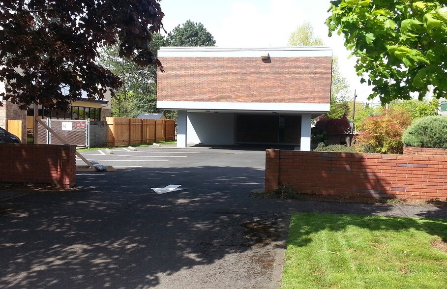 More Photos Of 303 E 16th St, Vancouver Coworking Space