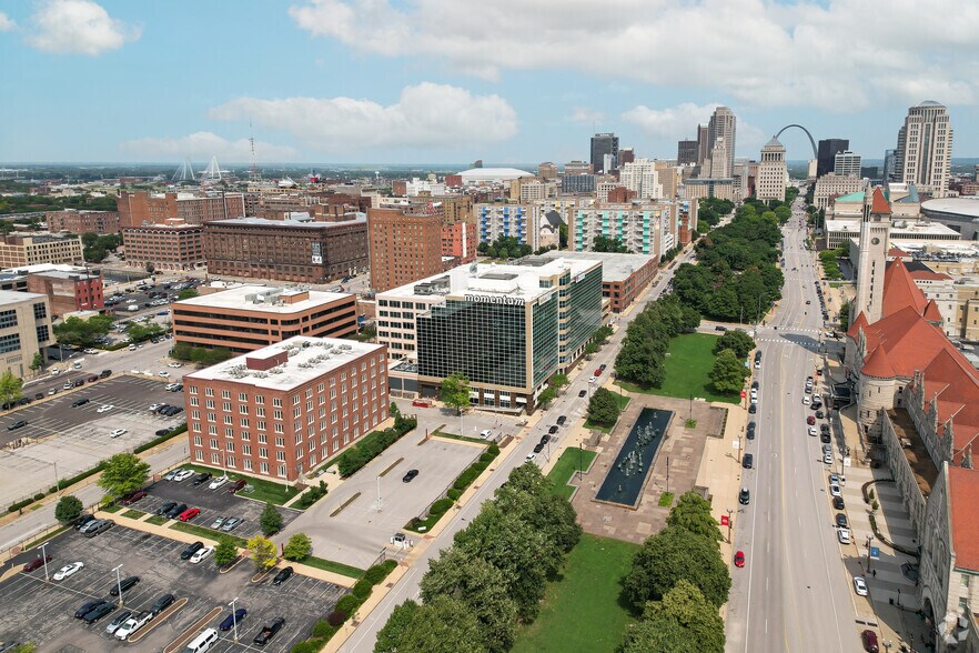 More Photos Of 1831 Chestnut St, Saint Louis Office For Lease