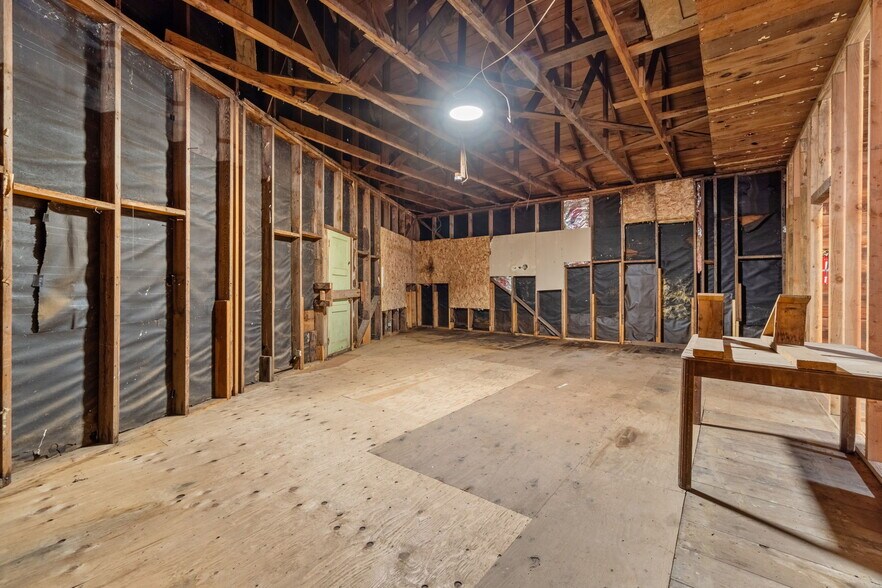 More Photos Of 121452 State Hwy 101, Orick Office For Sale