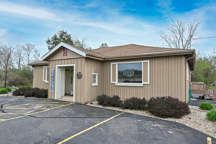 More Photos Of 26001 75th St, Salem Freestanding For Sale