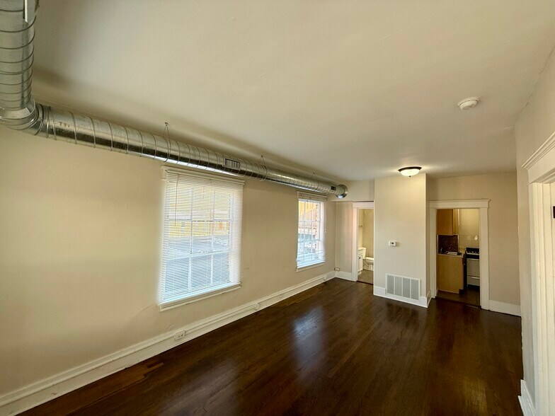More Photos Of 119 E Kalamazoo St, Lansing Apartments For Sale