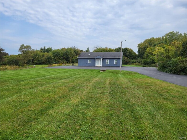 Primary Photo Of 7272 Van Buren Rd, Baldwinsville Flex For Sale