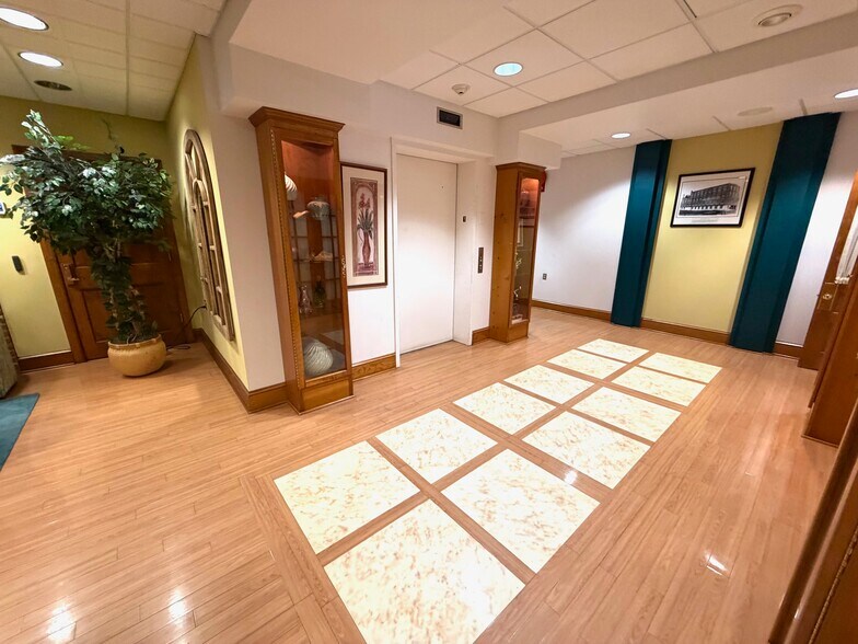 More Photos Of 22 S 2nd St, Emmaus Loft Creative Space For Lease