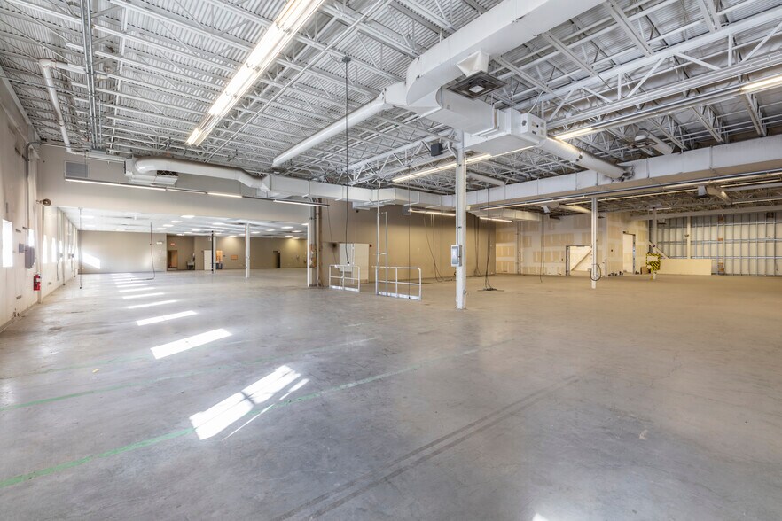 More Photos Of 65 Bay St, Dorchester Light Manufacturing For Lease