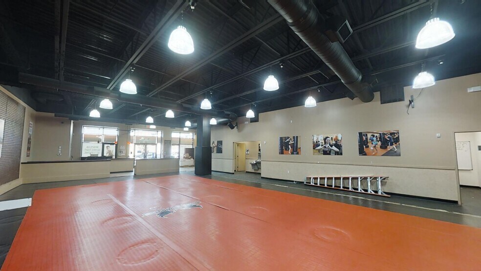 More Photos Of 3261-3267 Westchester Ave, Bronx Storefront Retail Office For Lease