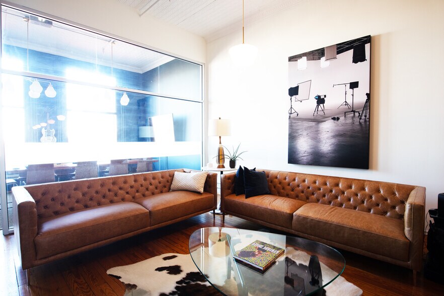 More Photos Of 23 W Broad St, Richmond Office For Sale