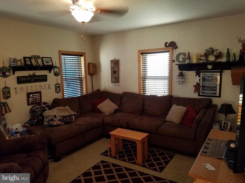 More Photos Of 633 Main St, Denver Apartments For Sale