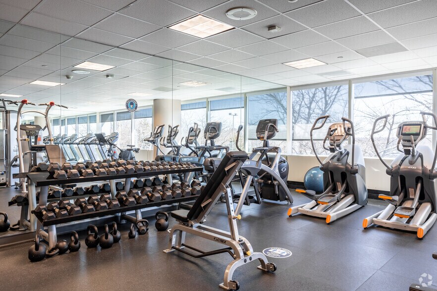 More Photos Of 100 Manhattanville Rd, Purchase Office For Sale