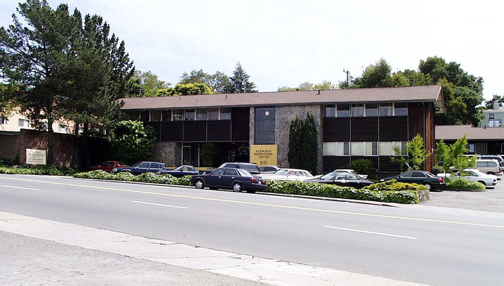 More Photos Of 2121 Redwood St, Vallejo Medical For Lease