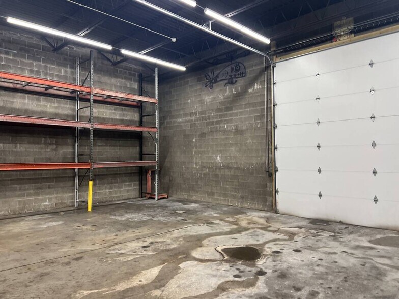More Photos Of 159 Temple St, Nashua Warehouse For Lease