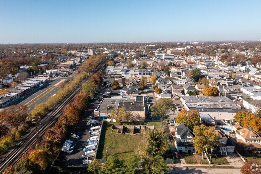 More Photos Of 33 Park Pl, Lynbrook Land For Sale