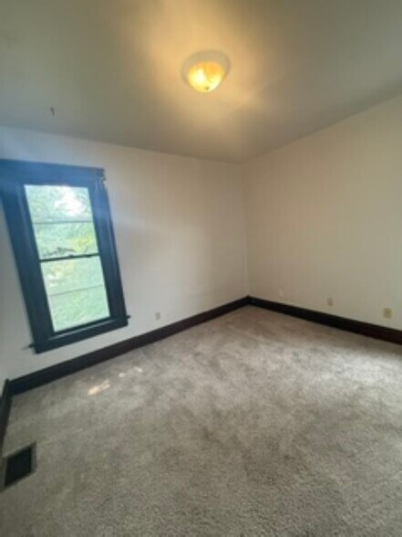 More Photos Of 51 Clark Pl, Columbus Multifamily For Sale