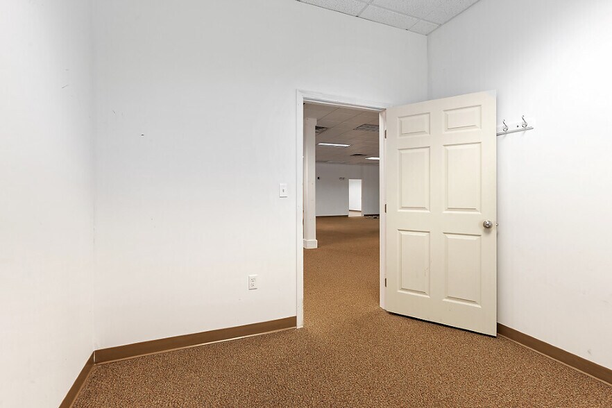 More Photos Of 4 Industrial Pky, Brunswick Manufacturing For Lease