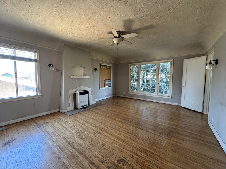 More Photos Of 516 W Lexington Dr, Glendale Apartments For Sale