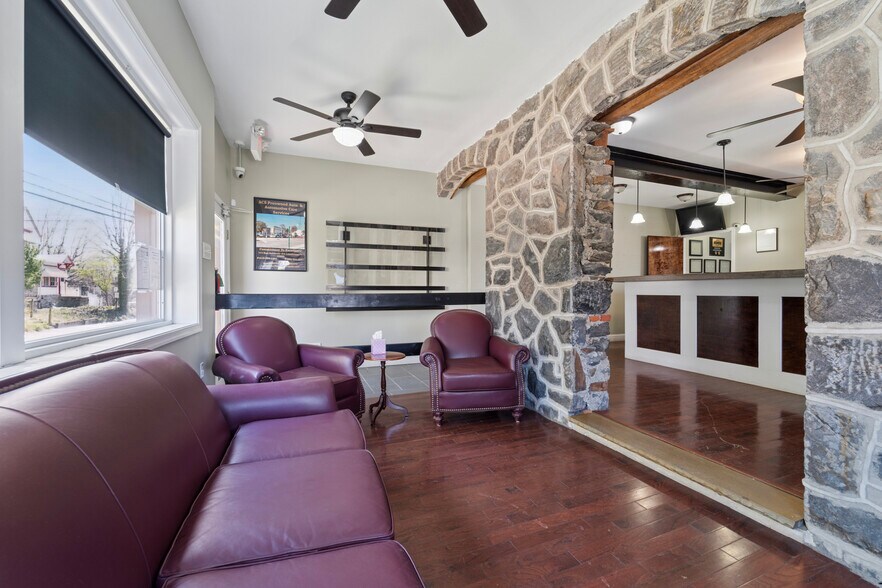 More Photos Of 14-16 S Wycombe Ave, Lansdowne Auto Repair For Sale