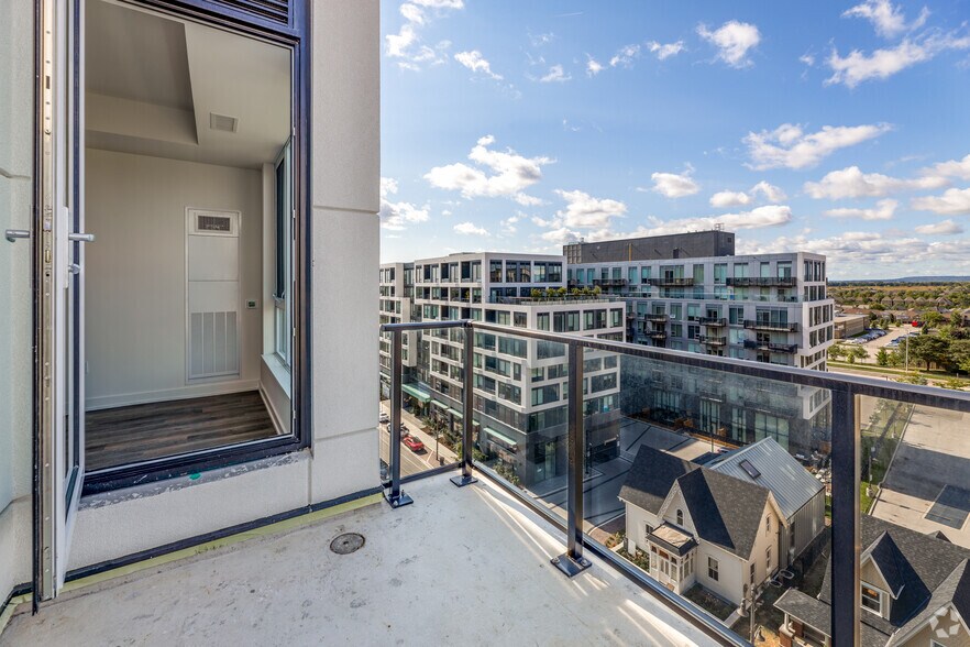 More Photos Of 2475 Old Bronte Rd, Oakville Apartments For Lease