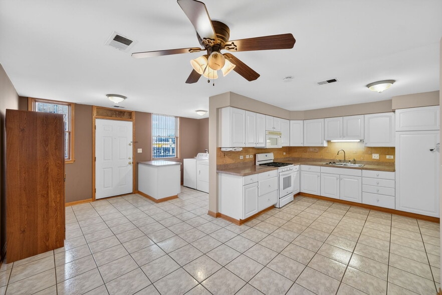 More Photos Of 4369 N Elston Ave, Chicago Specialty For Sale