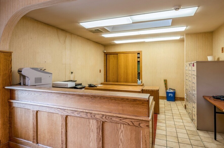 More Photos Of 153 Stevens Ave, Mount Vernon Office For Sale