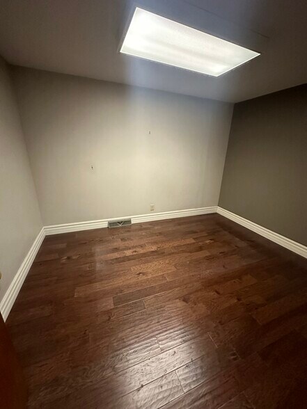 More Photos Of 206 E Marion St, Monroe Office For Sale