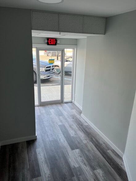 More Photos Of 389 State Route 10, East Hanover Storefront For Lease