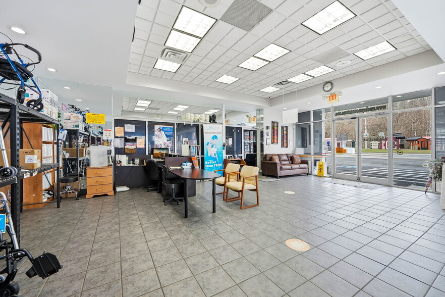 More Photos Of 2214 W Elk Ave, Elizabethton Auto Dealership For Sale