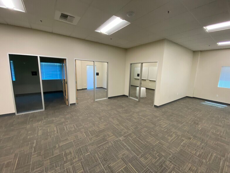 More Photos Of 2049 W Steele Ln, Santa Rosa Warehouse For Sale