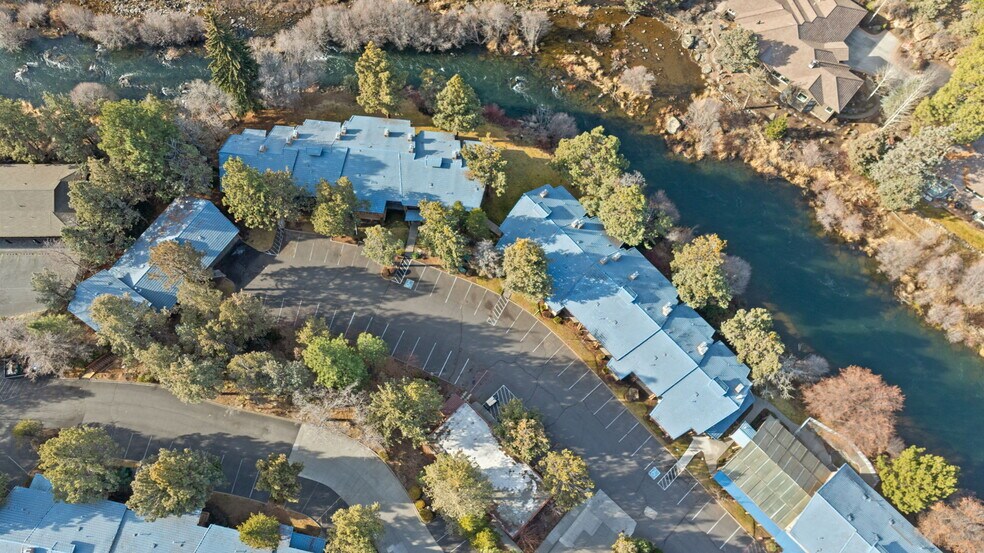 More Photos Of 3105 NE O. B. Riley Rd, Bend Hotel For Sale