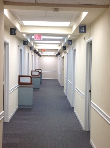 More Photos Of 7800 W Oakland Park Blvd, Sunrise Medical For Lease