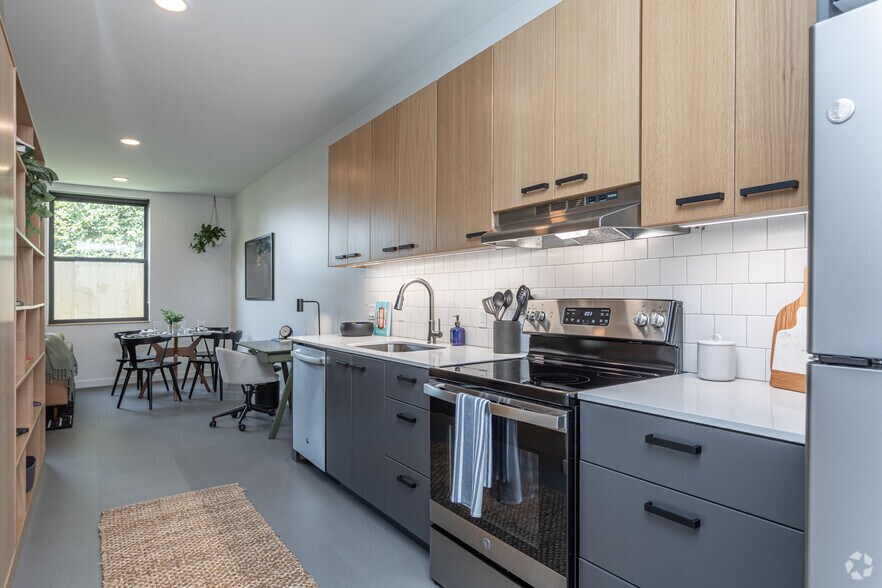 More Photos Of 337 SE 3rd St, Bentonville Apartments For Lease