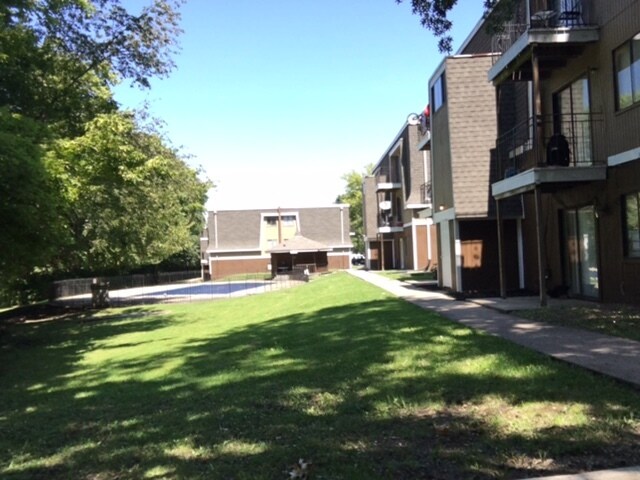 More Photos Of 9805 E 61st St, Kansas City Apartments For Sale