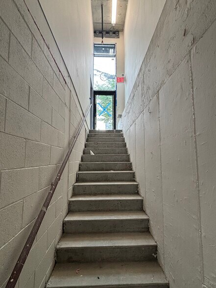 More Photos Of 49-18 Vernon Blvd, Long Island City Apartments For Lease