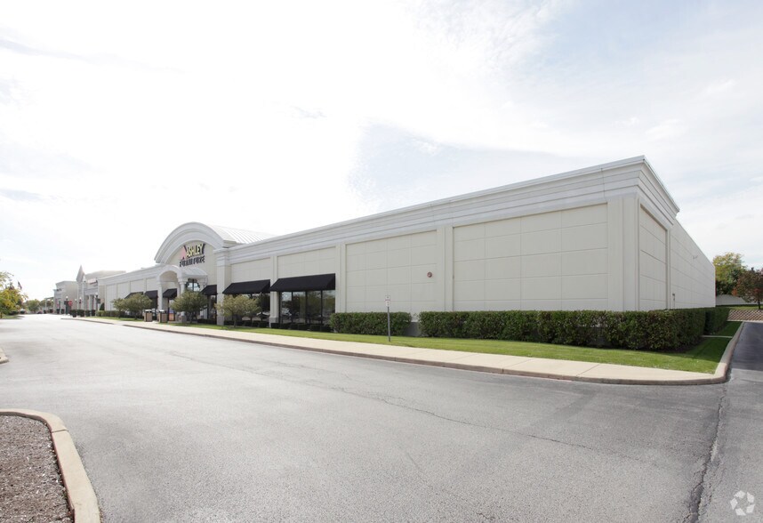 More Photos Of 19816-19860 S LaGrange Rd, Mokena Unknown For Lease