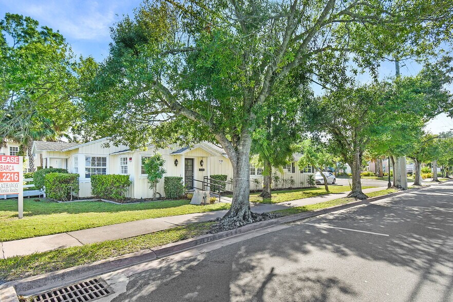 More Photos Of 300 SE Detroit Ave, Stuart Office For Lease