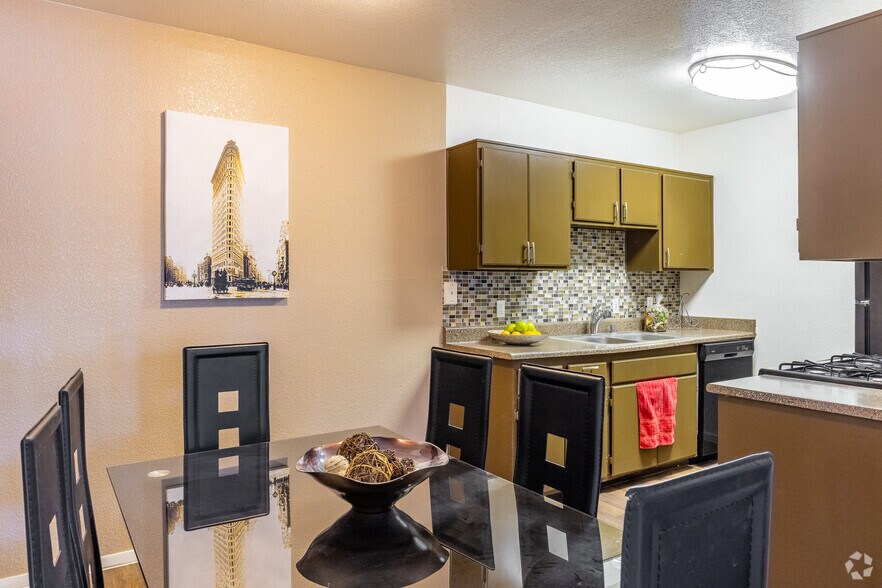 More Photos Of 2125 N Las Vegas Blvd, North Las Vegas Apartments For Lease