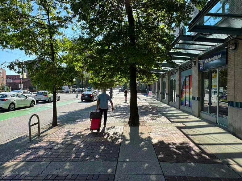 More Photos Of 1195 Pacific Blvd, Vancouver Apartments For Lease