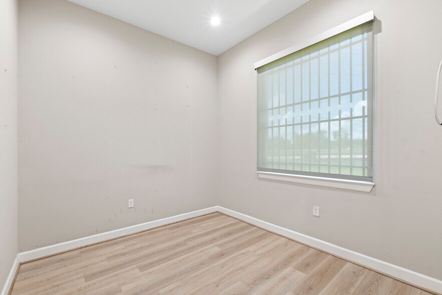 More Photos Of 4220 Cartwright Rd, Missouri City Medical For Sale